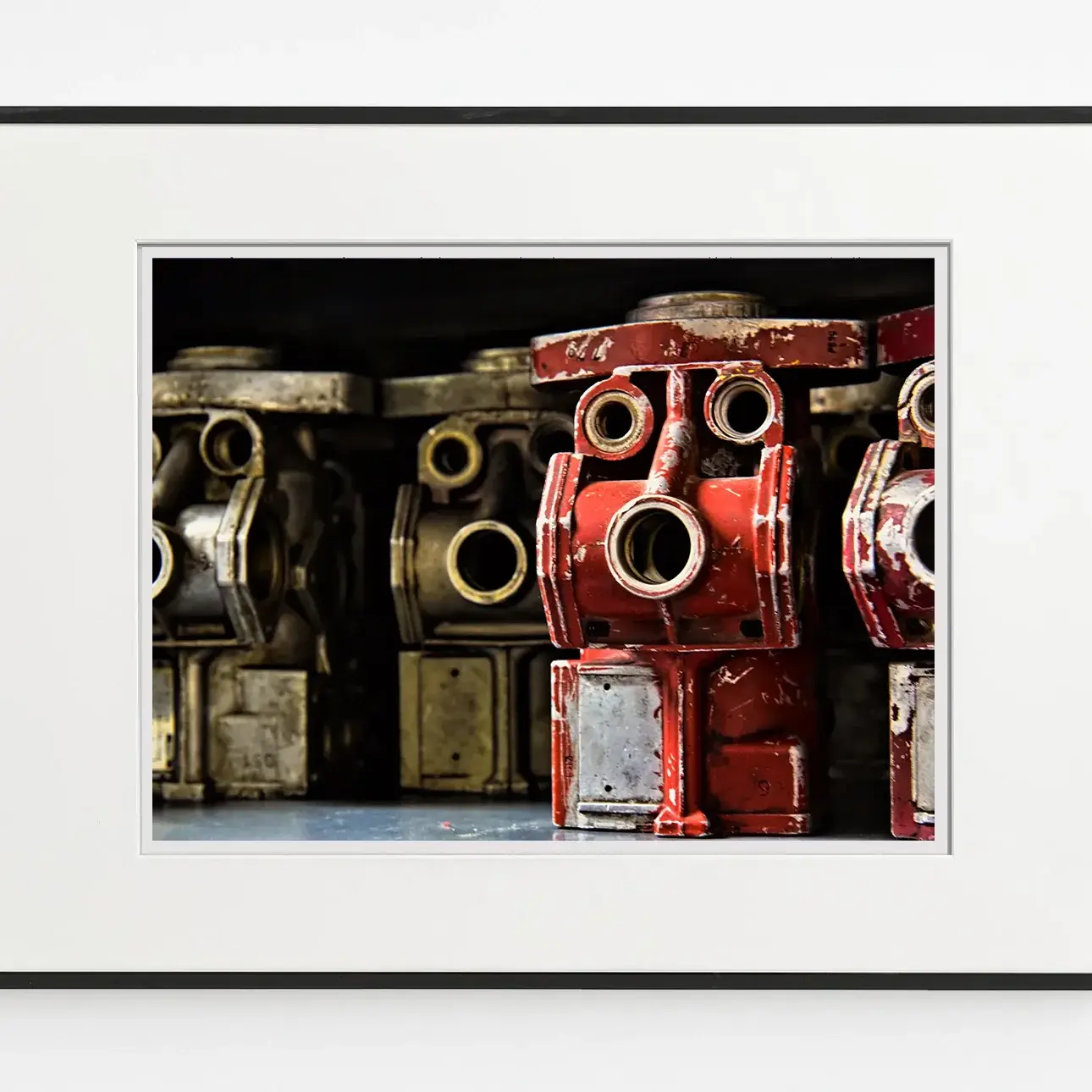 İnsan çağrışımlı metal bloklar, modern fotoğraf sanatı yaklaşımıyla sanat eserine dönüşür